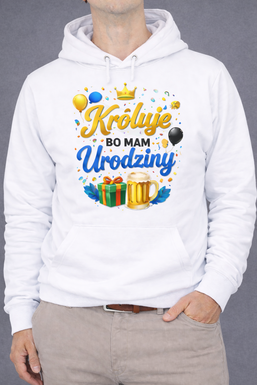 12333DBA-2531-41FD-98F1-6B99753C0778 Bluza z Kapturem „Króluję Bo Mam Urodziny” - obrazek 1